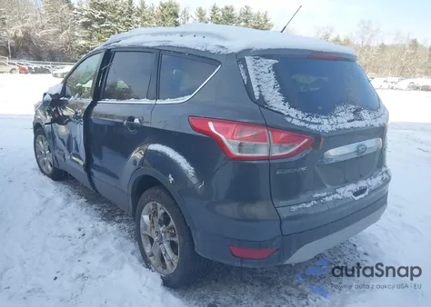 2015 Ford Escape Titanium z USA, uszkodzony, nr VIN 1FMCU9JX2FUA86006
